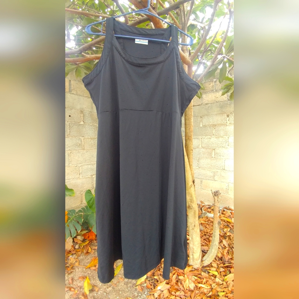 Women's Black Columbia Sport Dress Size L